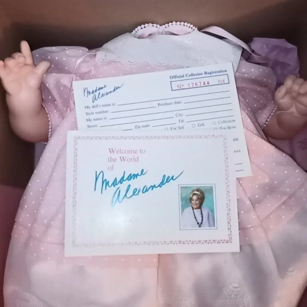 Vintage NEW Madame Alexander Pussycat Doll Blonde w/ Blue Eyes Box & Hang tags